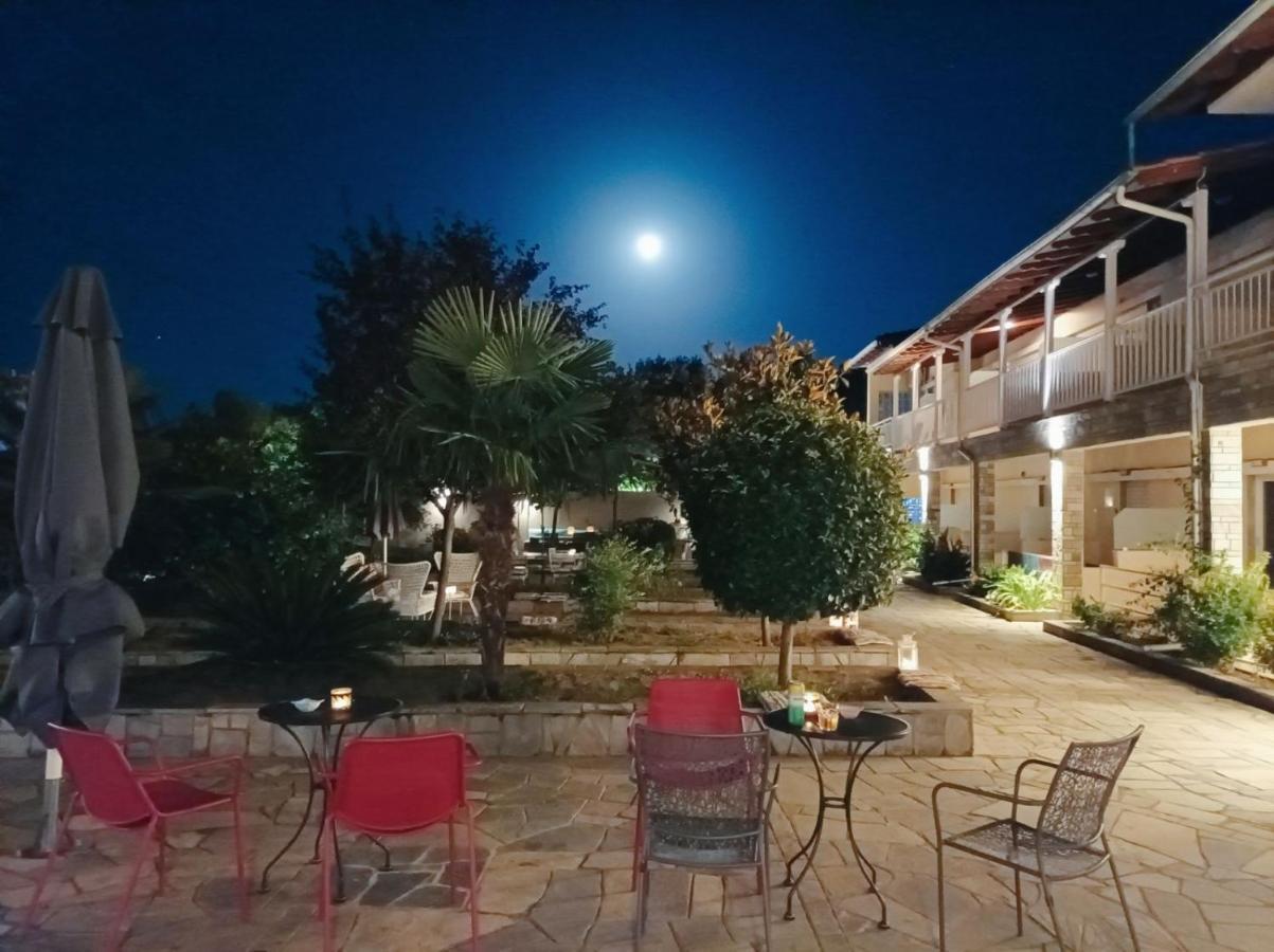 Bella Terra Nature Living อัสโปรวาลตา ภายนอก รูปภาพ